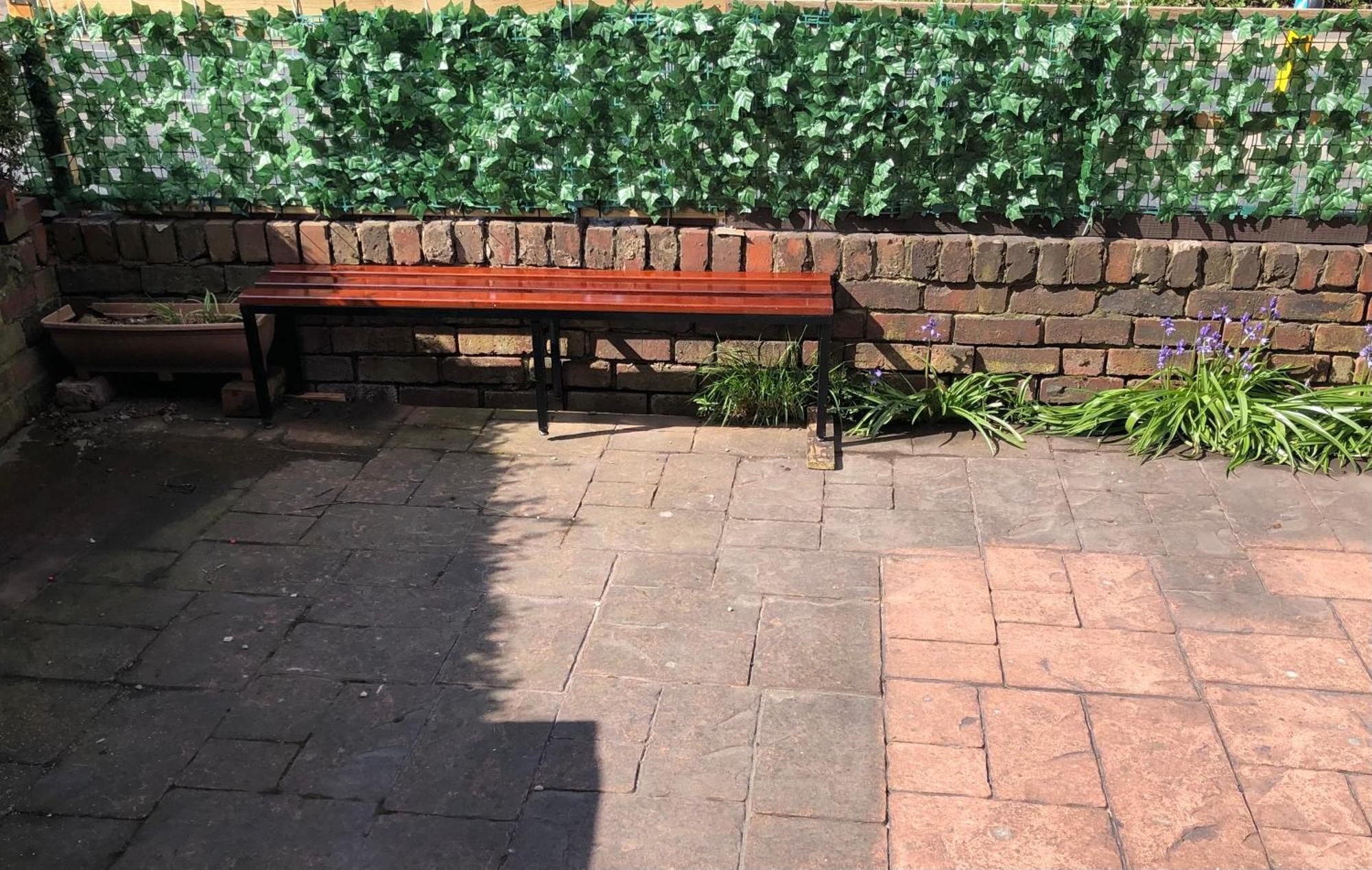 An Extra Large Room With Patio & Own Front Entrance Rotherham Rawmarsh エクステリア 写真